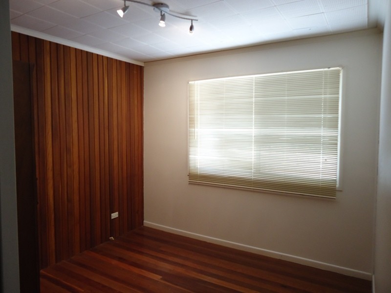 17 Bunora Avenue, Ferny Hills QLD 4055