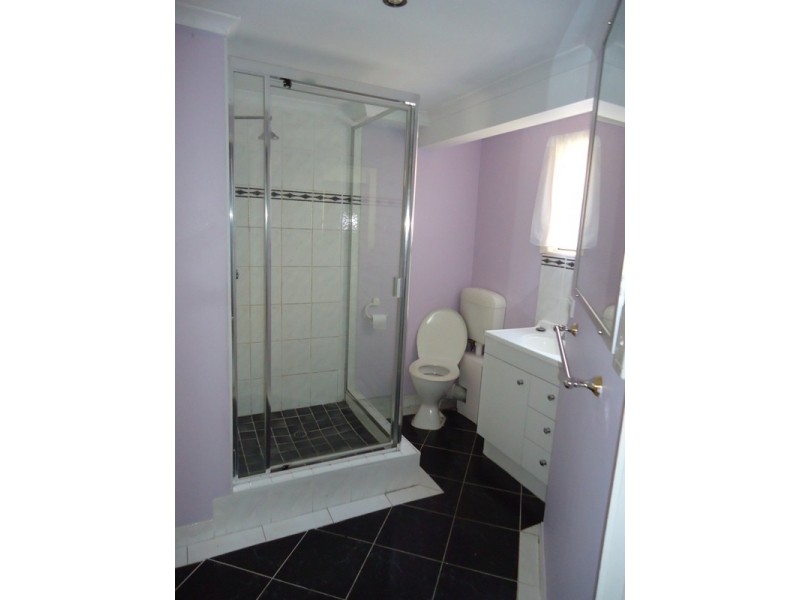 17 Bunora Avenue, Ferny Hills QLD 4055