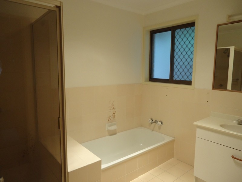 33 Quinnia Court, Ferny Hills QLD 4055