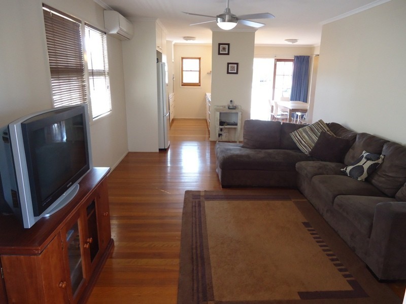 22 Anora Cres, Ferny Hills QLD 4055