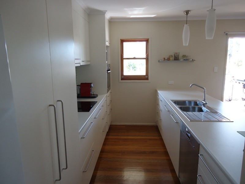 22 Anora Cres, Ferny Hills QLD 4055