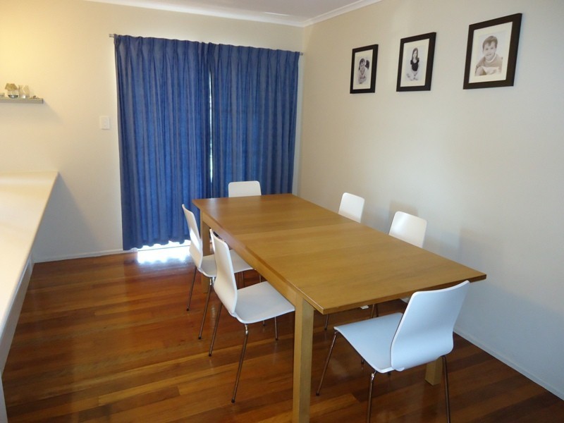 22 Anora Cres, Ferny Hills QLD 4055