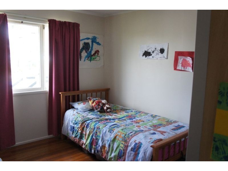 22 Anora Cres, Ferny Hills QLD 4055