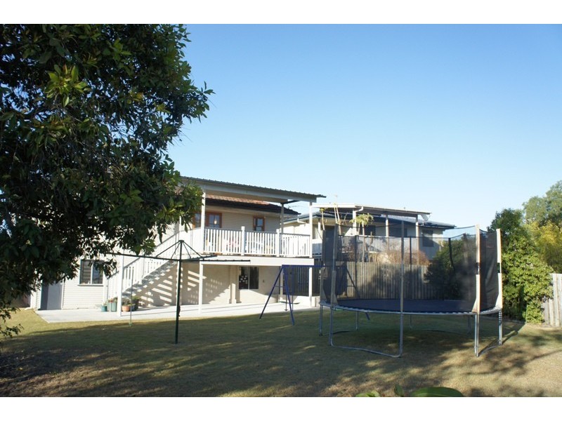 22 Anora Cres, Ferny Hills QLD 4055