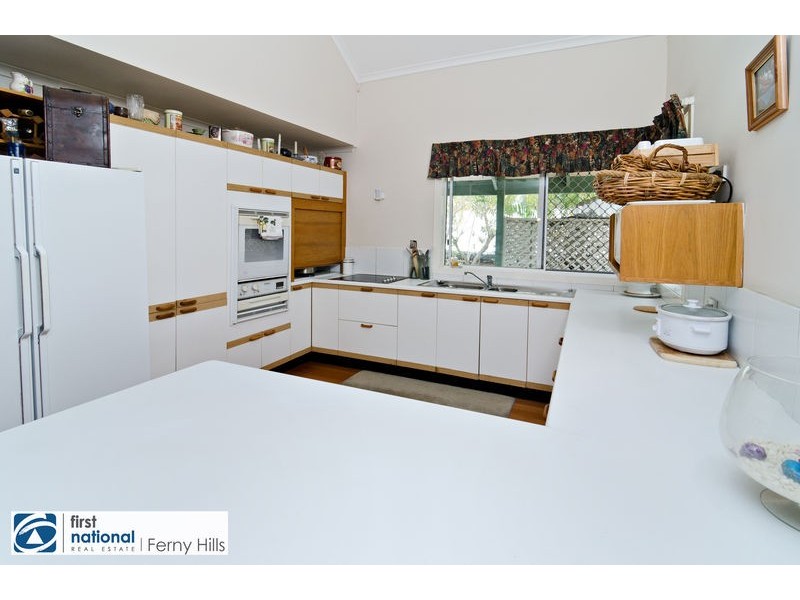 9 Yeerinbool Court, Arana Hills QLD 4054