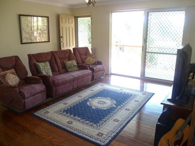 6 Tulla Court, Ferny Hills QLD 4055