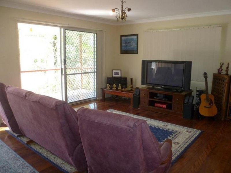 6 Tulla Court, Ferny Hills QLD 4055