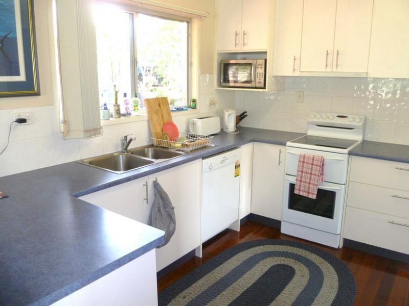 6 Tulla Court, Ferny Hills QLD 4055