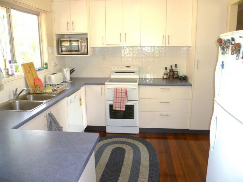 6 Tulla Court, Ferny Hills QLD 4055