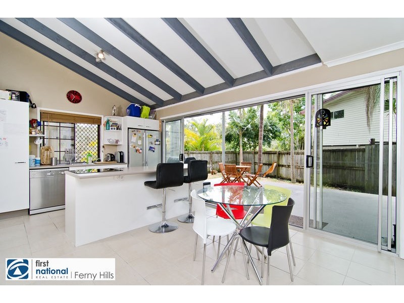 7 Yeerinbool Court, Arana Hills QLD 4054