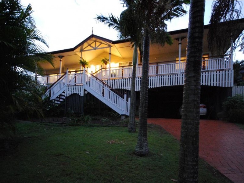 1 Woodfield Court, Ferny Hills QLD 4055