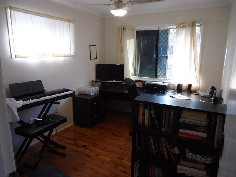 15 Yeerinbool Court, Arana Hills QLD 4054