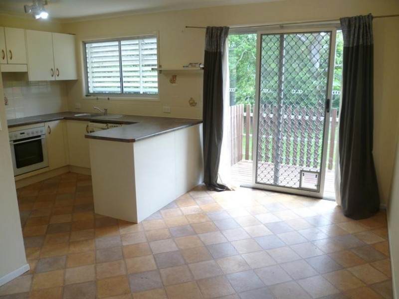 4 Ferny Way, Ferny Hills QLD 4055