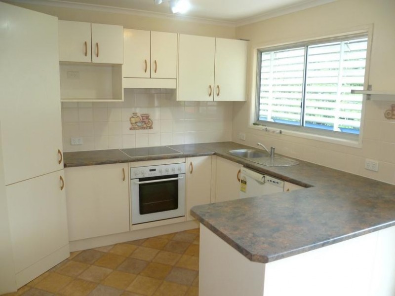 4 Ferny Way, Ferny Hills QLD 4055