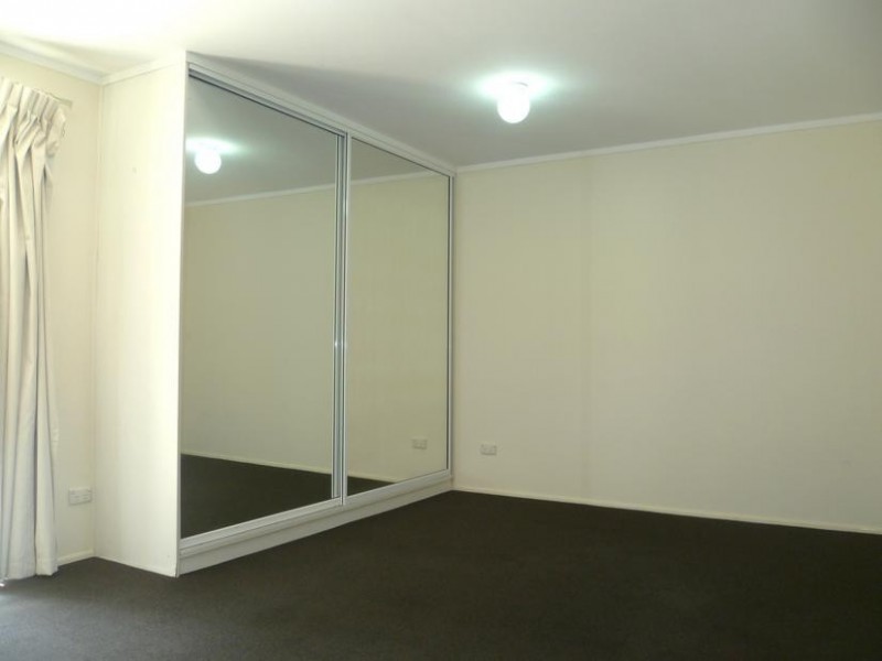 4 Ferny Way, Ferny Hills QLD 4055