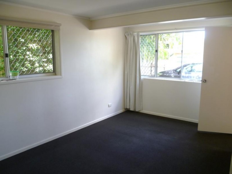 4 Ferny Way, Ferny Hills QLD 4055