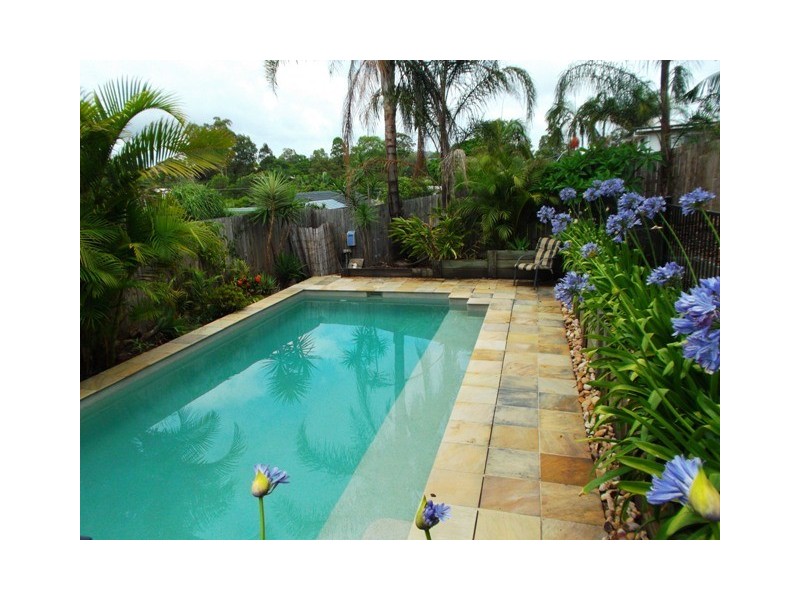 9 Burrill Crescent, Ferny Hills QLD 4055