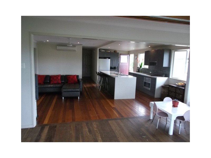 9 Burrill Crescent, Ferny Hills QLD 4055