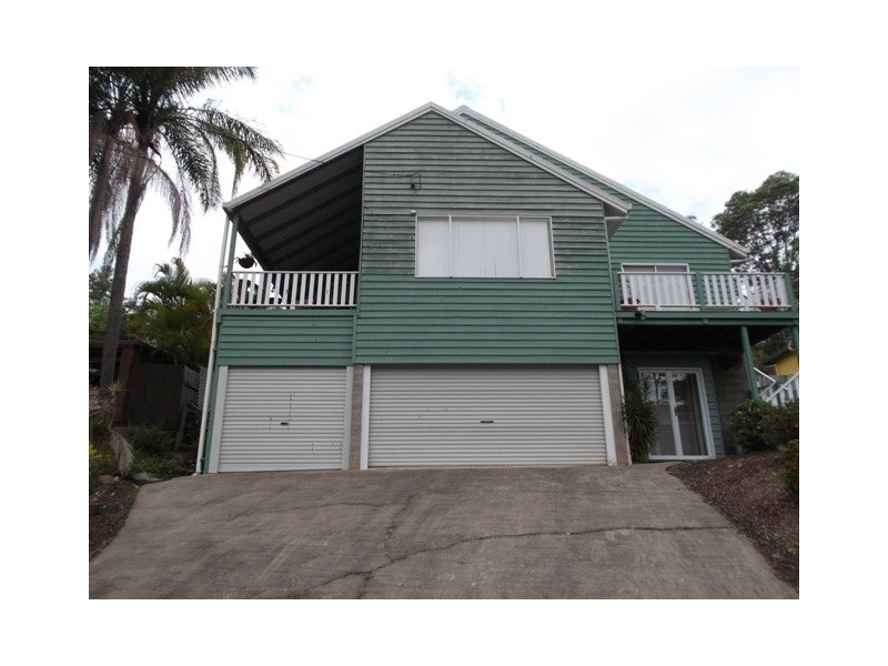 9 Yeerinbool Court, Arana Hills QLD 4054