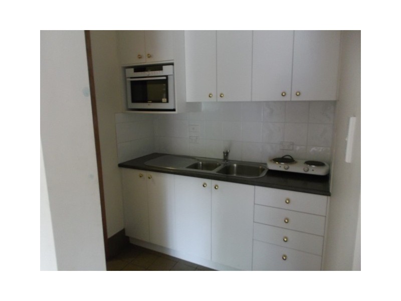 9 Yeerinbool Court, Arana Hills QLD 4054