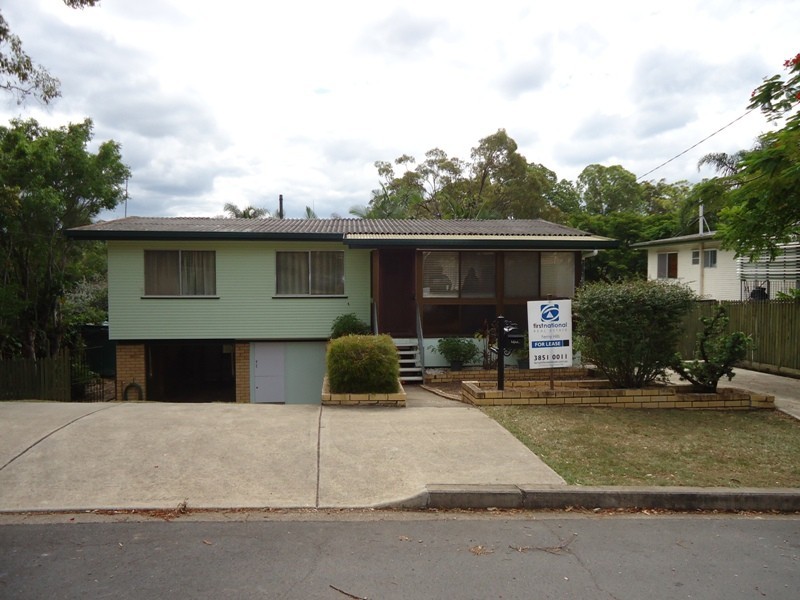 4 Pyang Grove, Ferny Hills QLD 4055