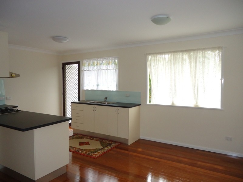 4 Pyang Grove, Ferny Hills QLD 4055