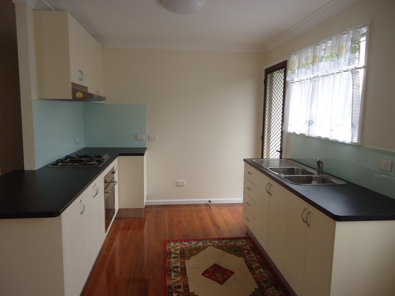 4 Pyang Grove, Ferny Hills QLD 4055