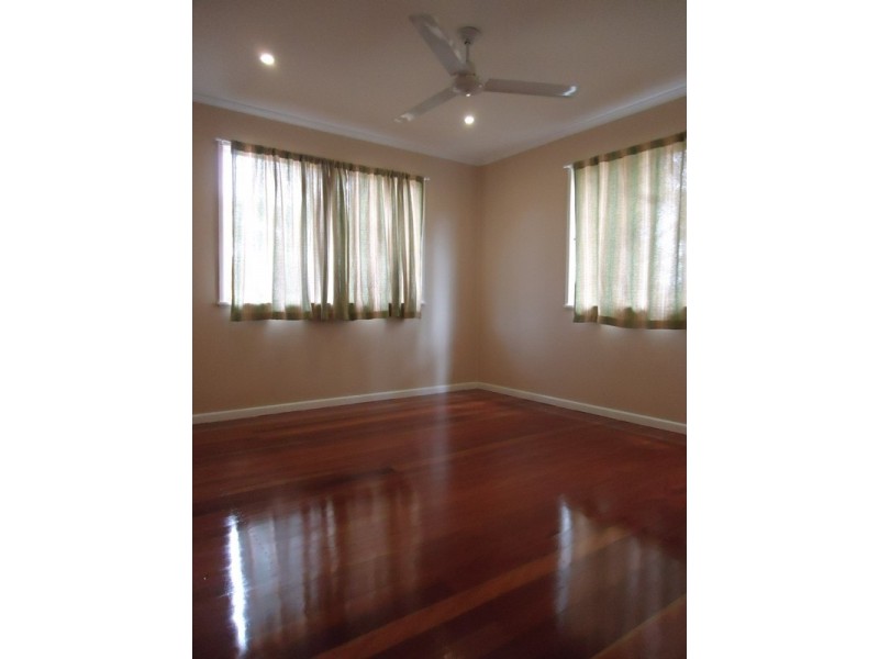4 Pyang Grove, Ferny Hills QLD 4055