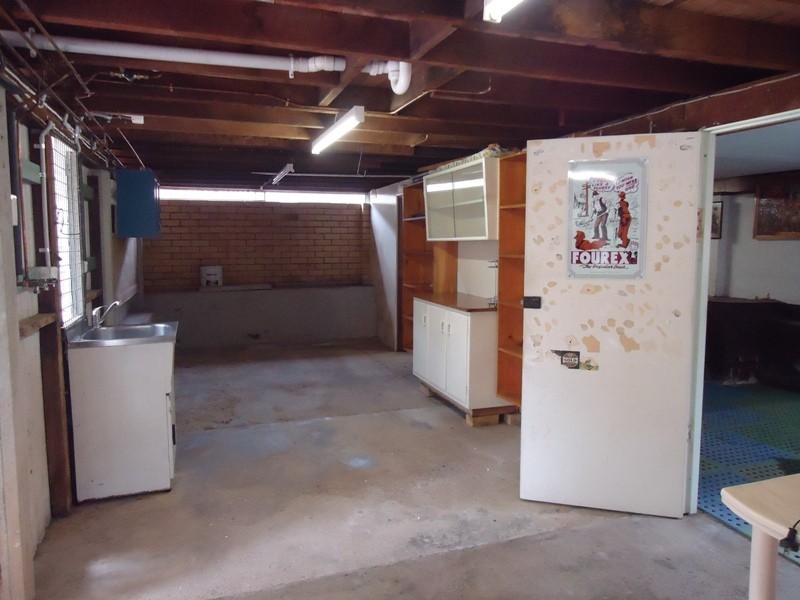 4 Pyang Grove, Ferny Hills QLD 4055