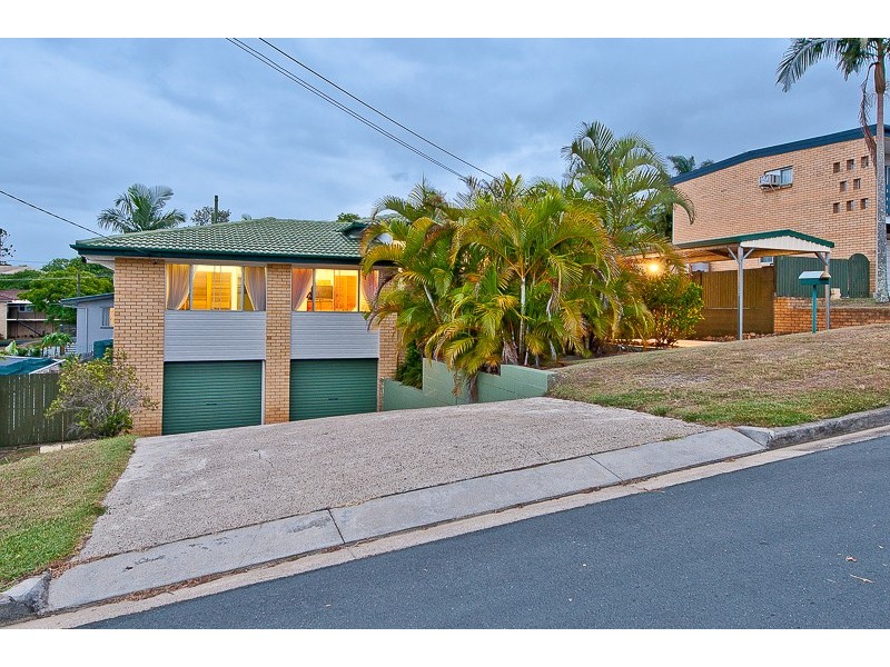 10 Penambul Crescent, Ferny Hills QLD 4055
