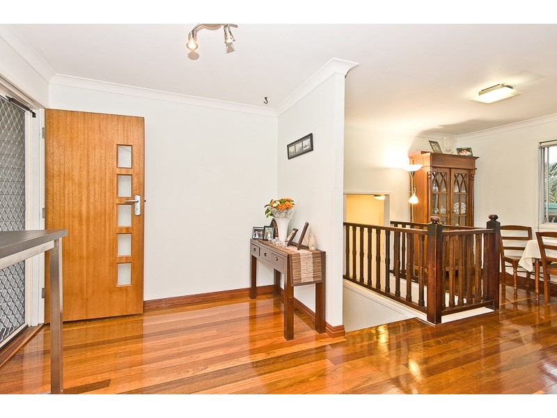 10 Penambul Crescent, Ferny Hills QLD 4055