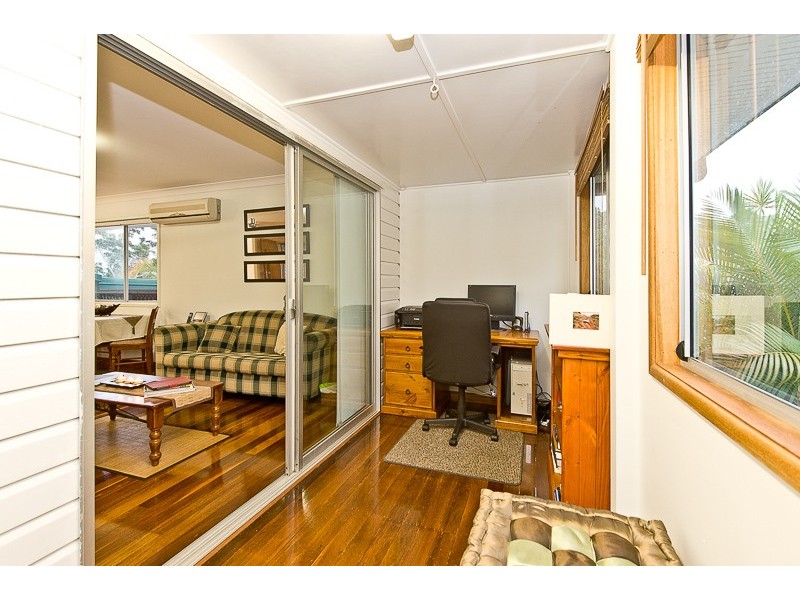 10 Penambul Crescent, Ferny Hills QLD 4055