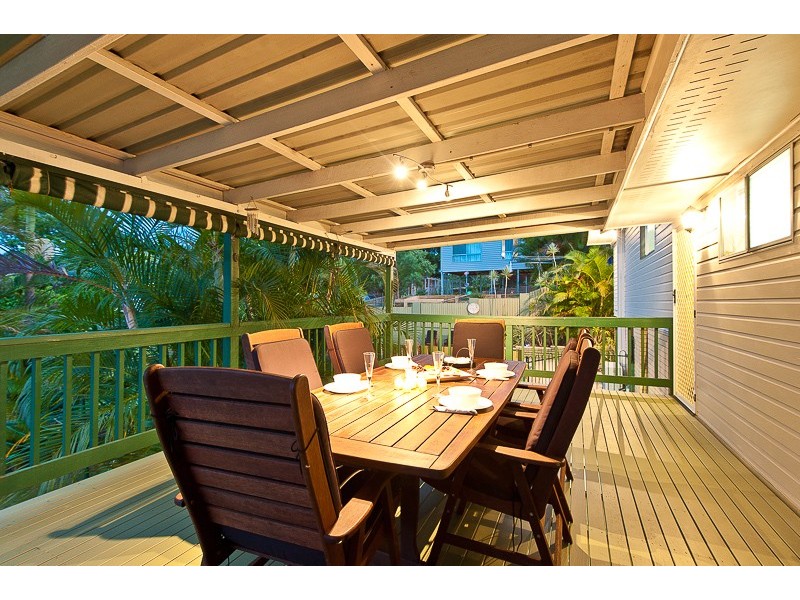 10 Penambul Crescent, Ferny Hills QLD 4055