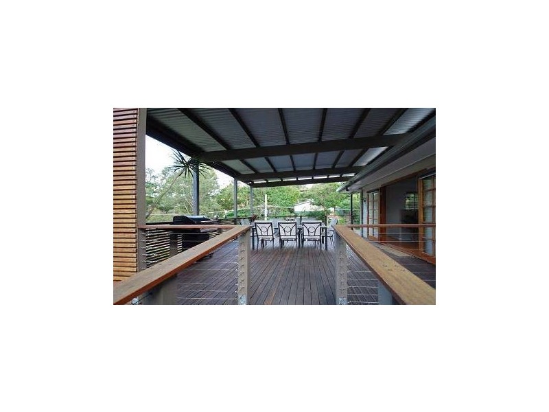 33 Yathong Court, Arana Hills QLD 4054