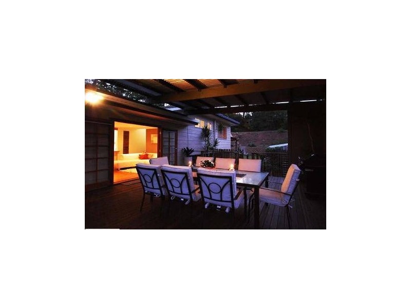 33 Yathong Court, Arana Hills QLD 4054