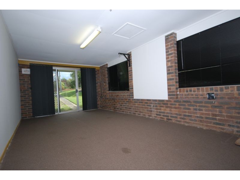 6 Nikola Street, Arana Hills QLD 4054