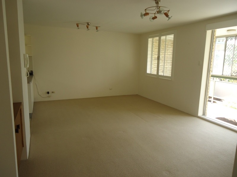 2/15 Bellevue Terrace, St Lucia QLD 4067