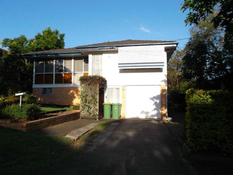 27 Penambul Crescent, Ferny Hills QLD 4055