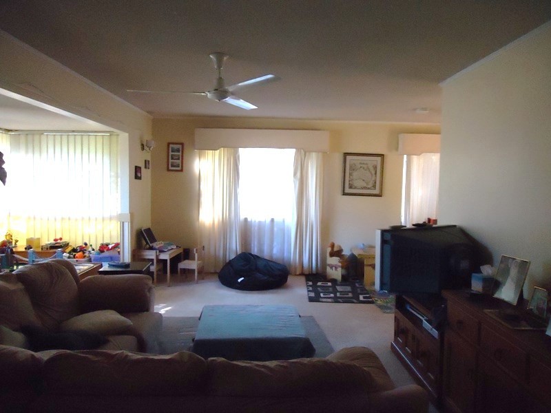27 Penambul Crescent, Ferny Hills QLD 4055