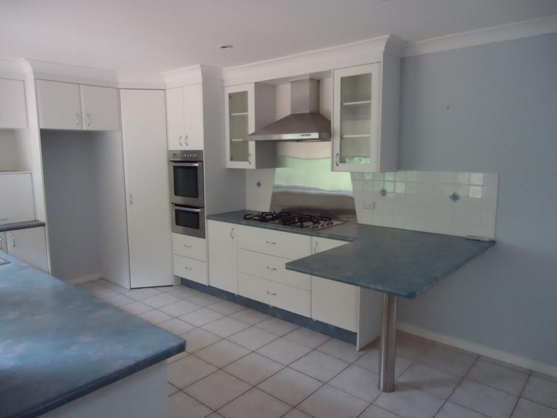 19 Bel-Air Court, Ferny Hills QLD 4055