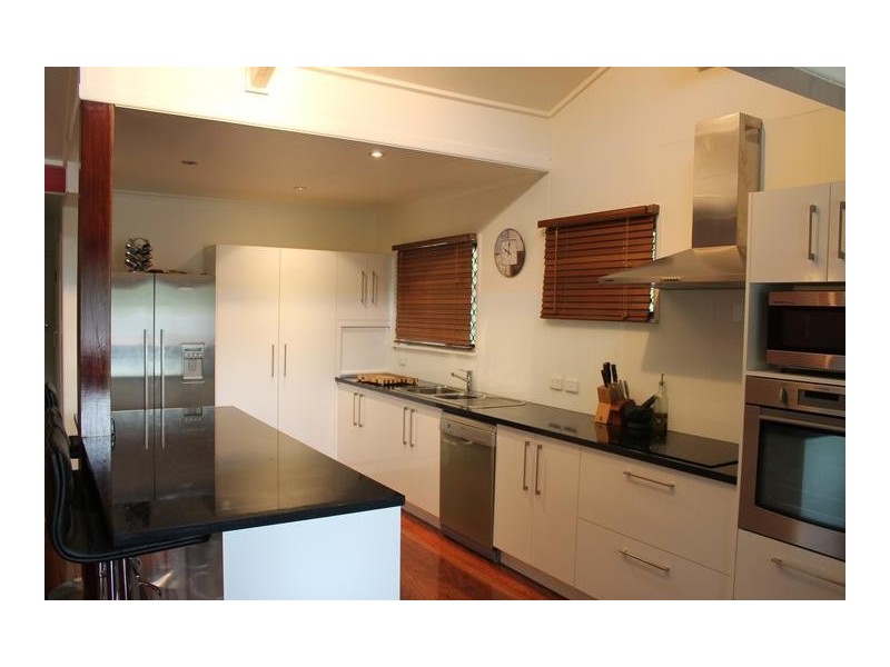 2 Dumba Lane, Ferny Hills QLD 4055