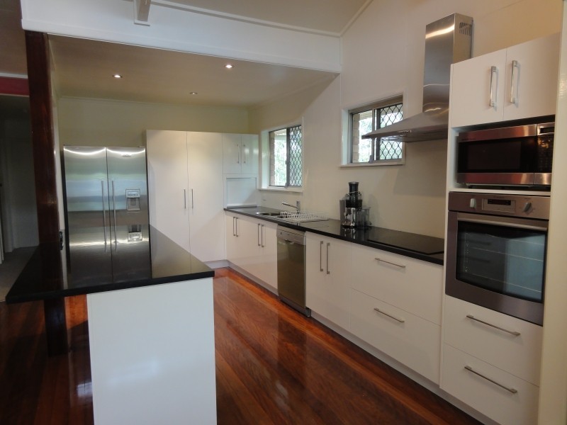 2 Dumba Lane, Ferny Hills QLD 4055