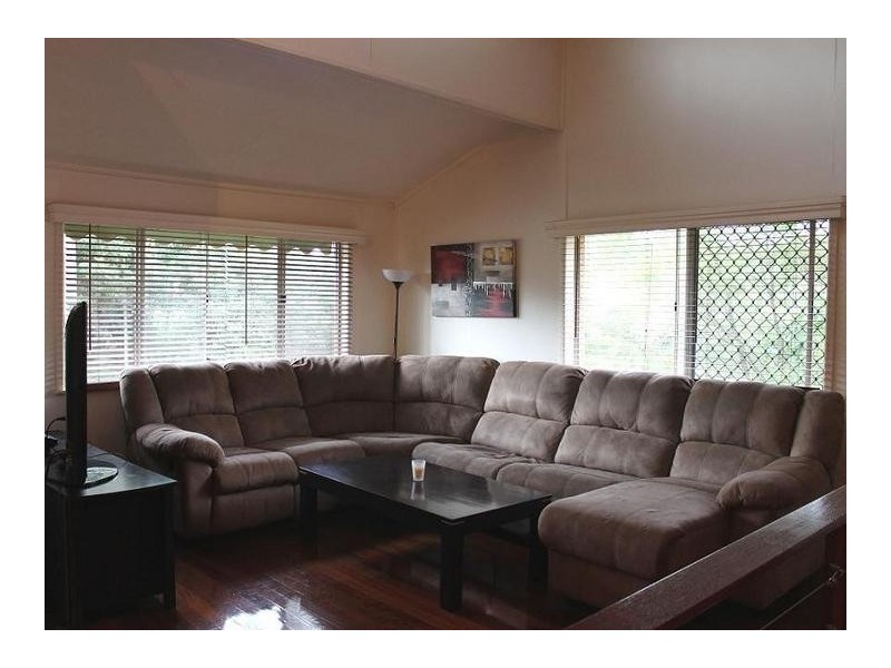 2 Dumba Lane, Ferny Hills QLD 4055