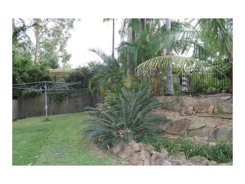 2 Dumba Lane, Ferny Hills QLD 4055