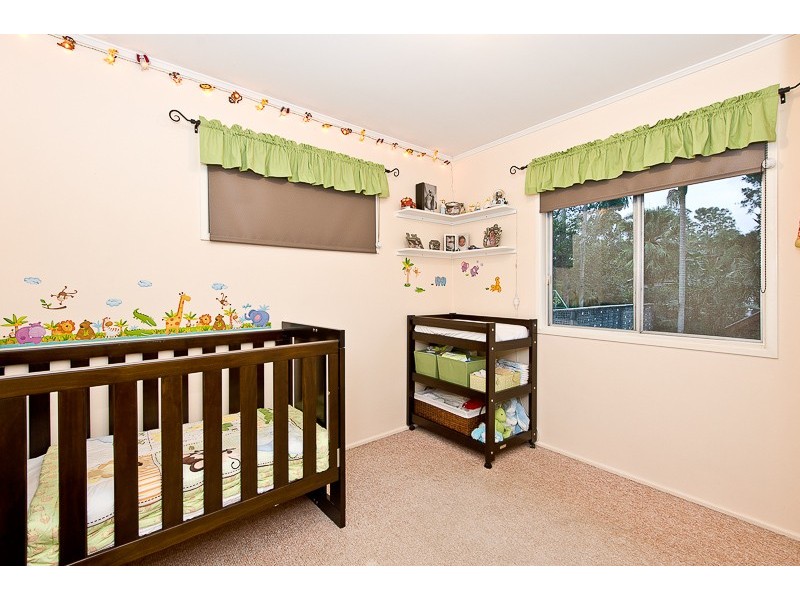 4 Burril Crescent, Ferny Hills QLD 4055