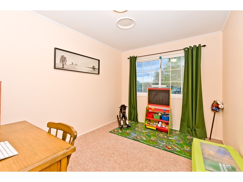 4 Burril Crescent, Ferny Hills QLD 4055