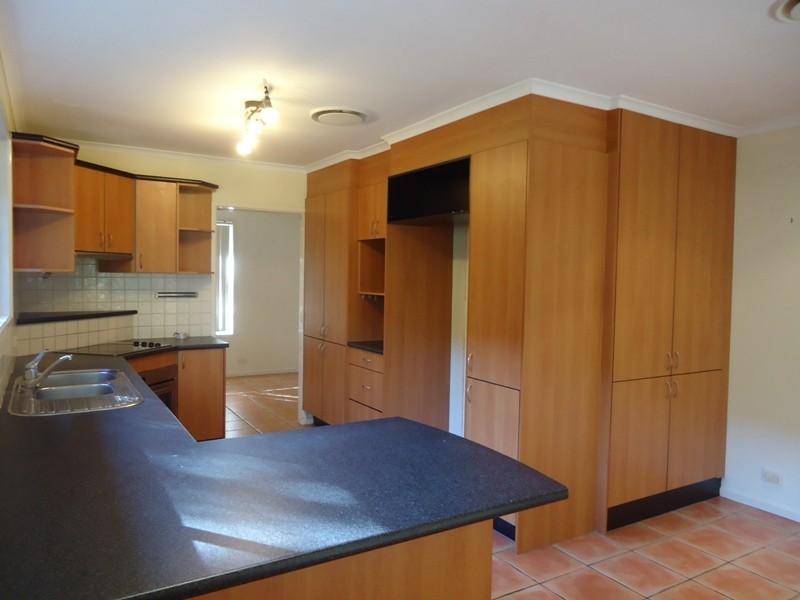 12 Kylie Avenue, Ferny Hills QLD 4055