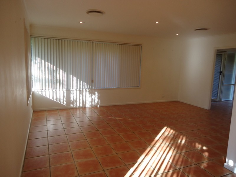 12 Kylie Avenue, Ferny Hills QLD 4055