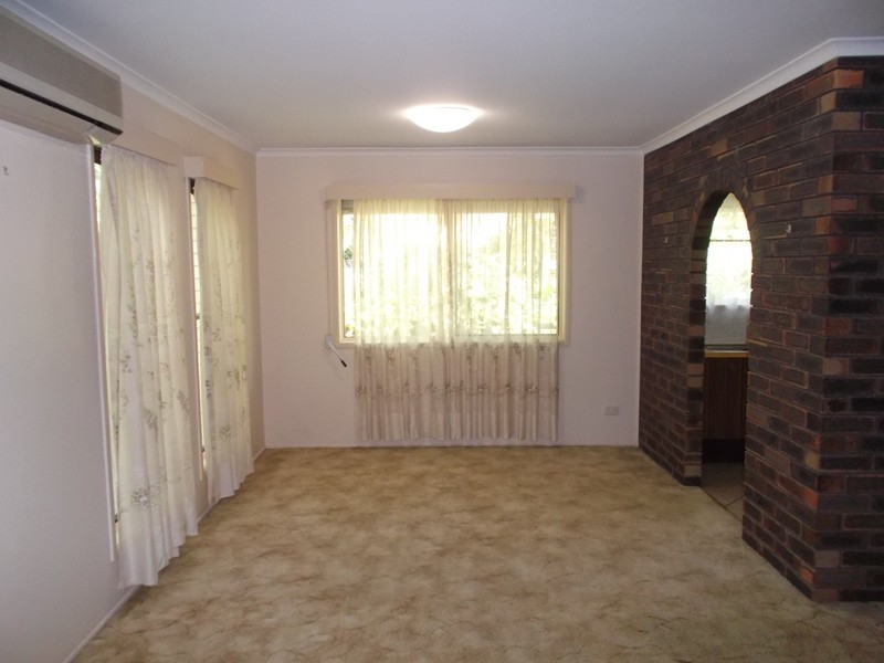 8 Nikola Street, Arana Hills QLD 4054