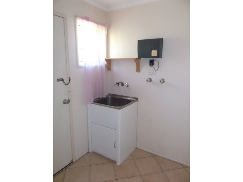 8 Nikola Street, Arana Hills QLD 4054